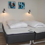 3 Bedroom Awesome In *