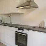3 Bedroom Awesome In 아파트