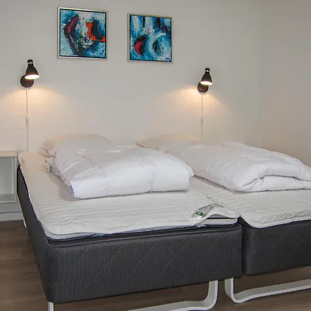 3 Bedroom Awesome In *
