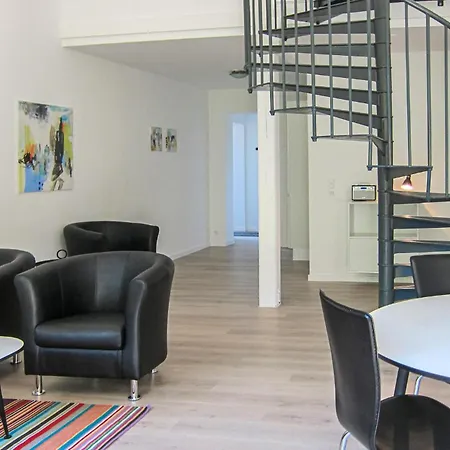 公寓 3 Bedroom Awesome In