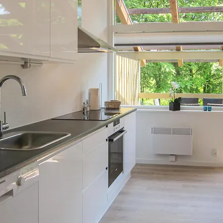 3 Bedroom Awesome In Apartment Allinge-Sandvig